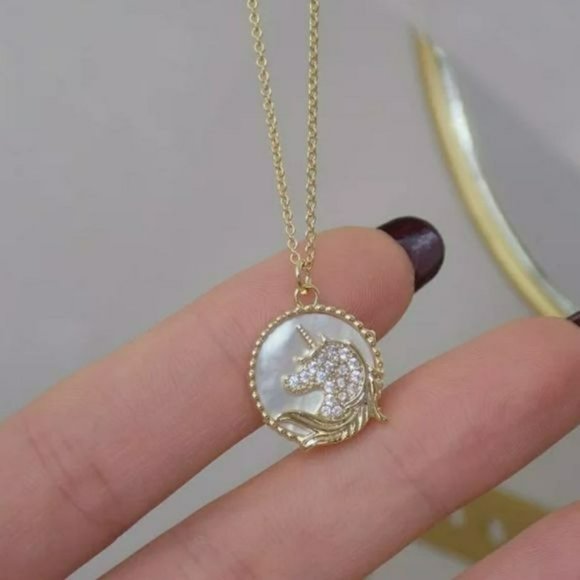 Gold Plated Zircon Unicorn Shell Pendant Necklace 17in - Picture 3 of 13